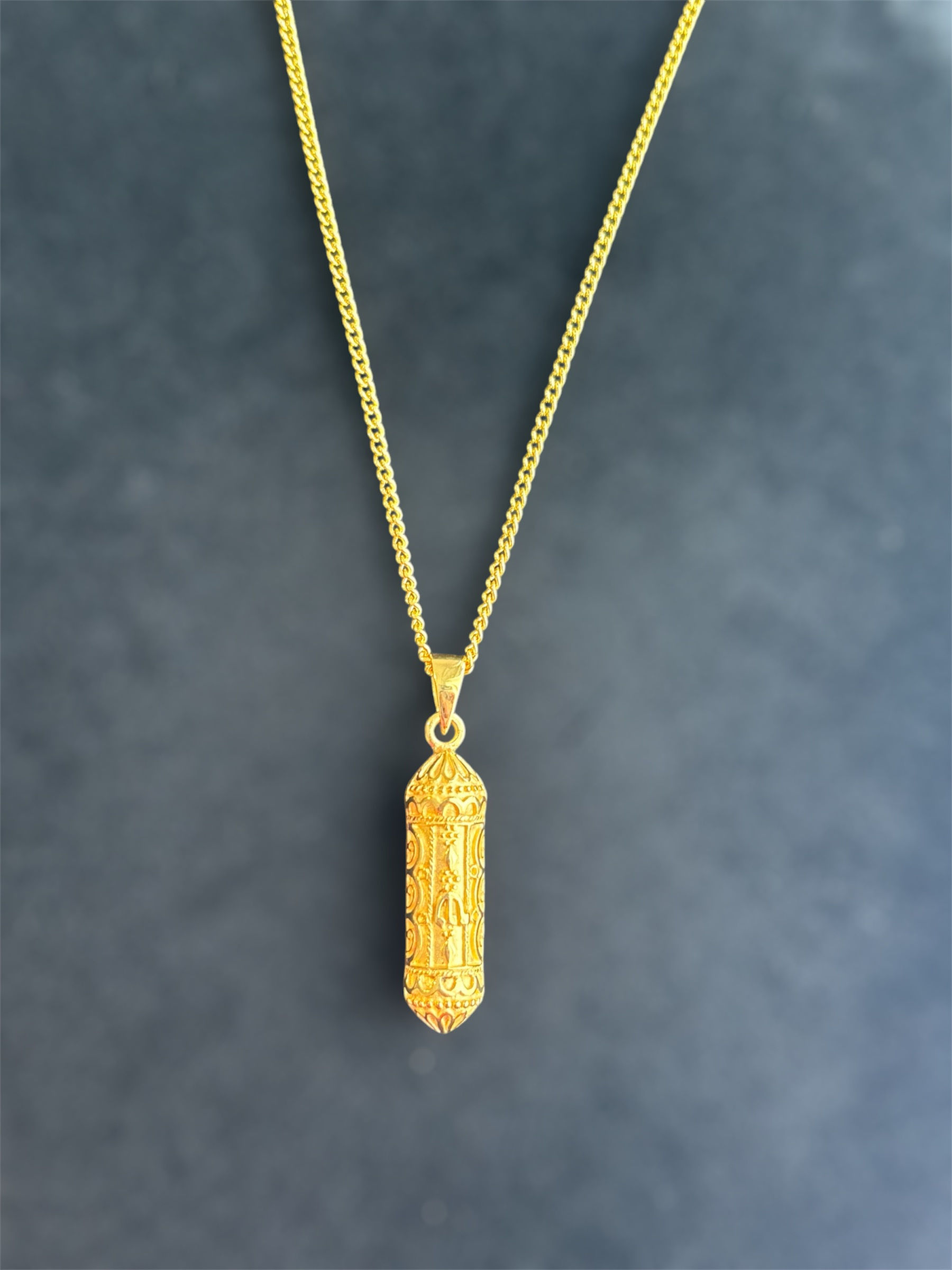 Pendentif mezouzah plaqué or 14k