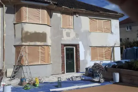Render-repaired-on-front-of-house-in-Bristol-720x480.webp