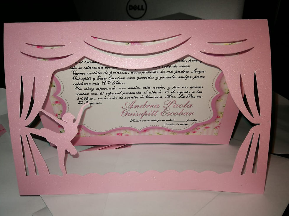 Miniatura: Tarjetas de invitación con trabajo de corte
