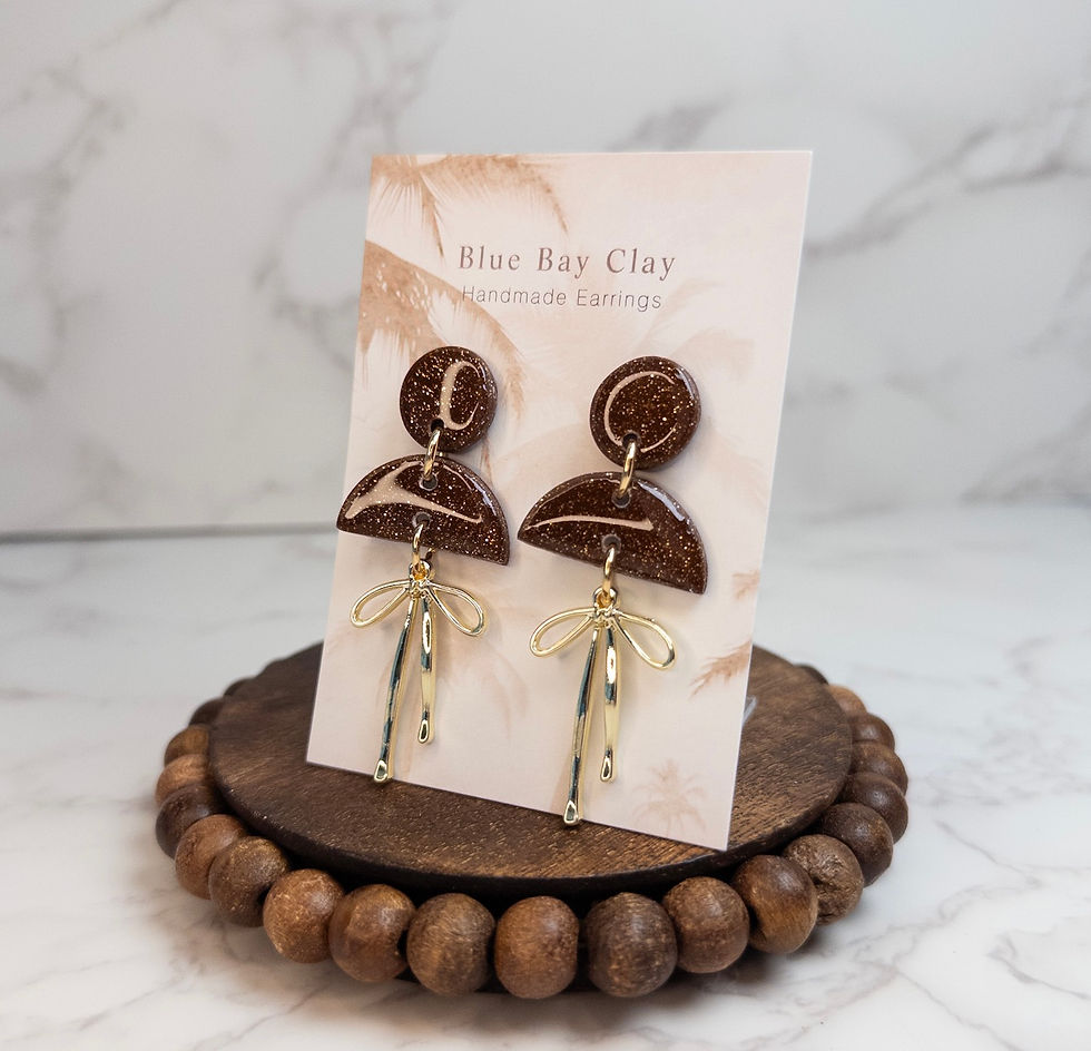 Thumbnail: Brown Glitter Goldie w Bow 02