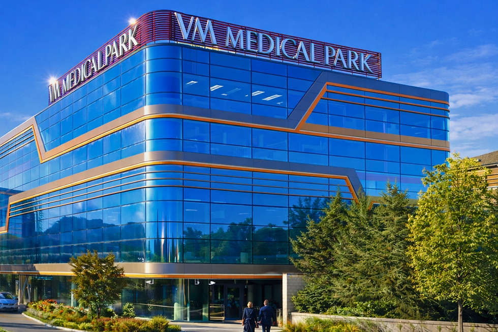 alt=“VM Medical Park Florya hospital exterior in Istanbul, modern JCI-accredited medical facility”