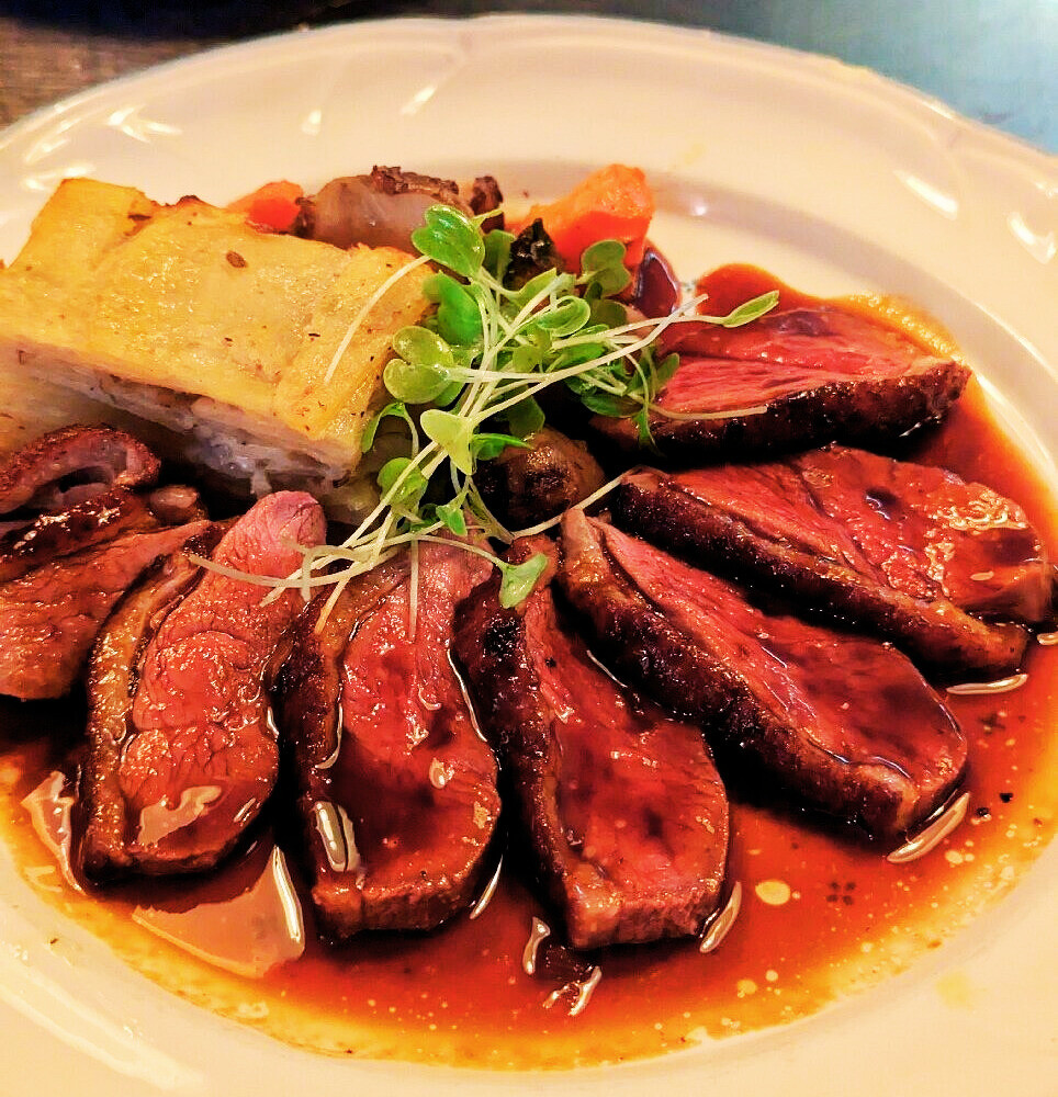 Magret de canard + Burgundy Pinot Noir