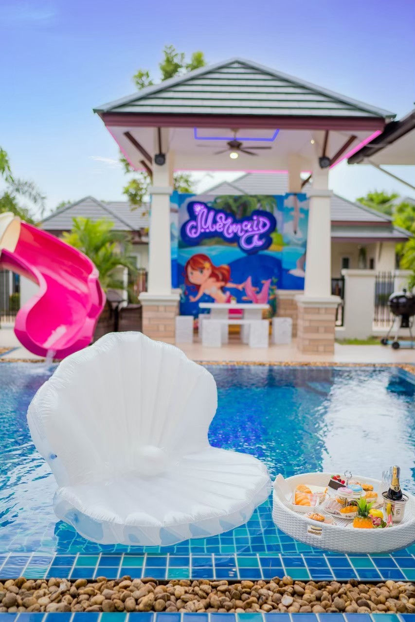 LINE_ALBUM_บ้าน เมอเมด Mermaid_๒๓๐๖๒๗_137