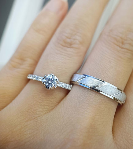 W272-285 nhan cuoi vang trang (3).jpg