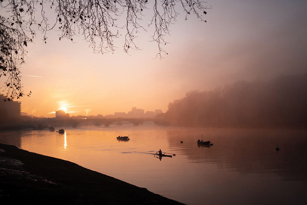 sunrise on the Thames cycling in the winter