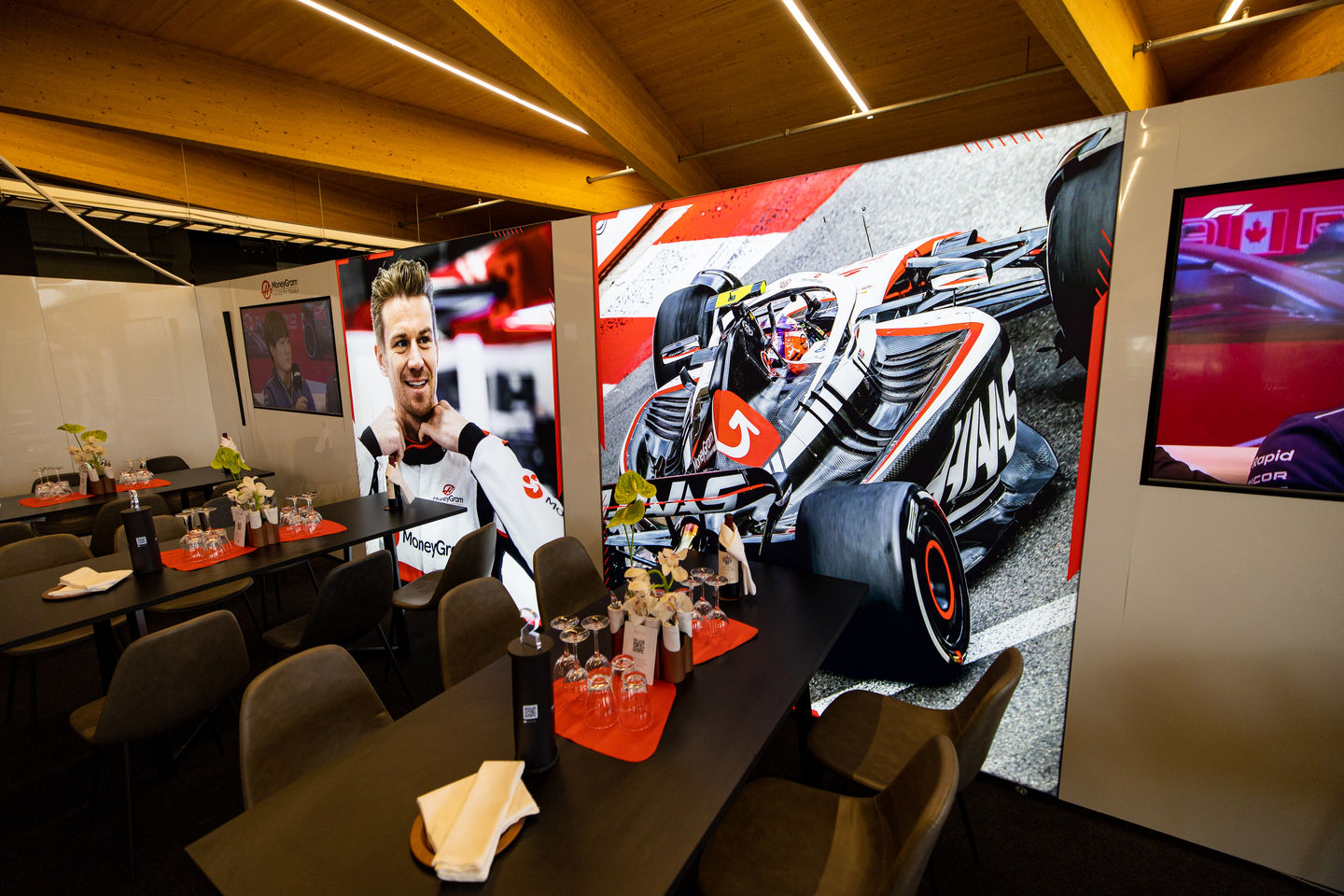 Paddock Club™ MoneyGram Haas F1® Team Suite | LAS VEGAS 3 days