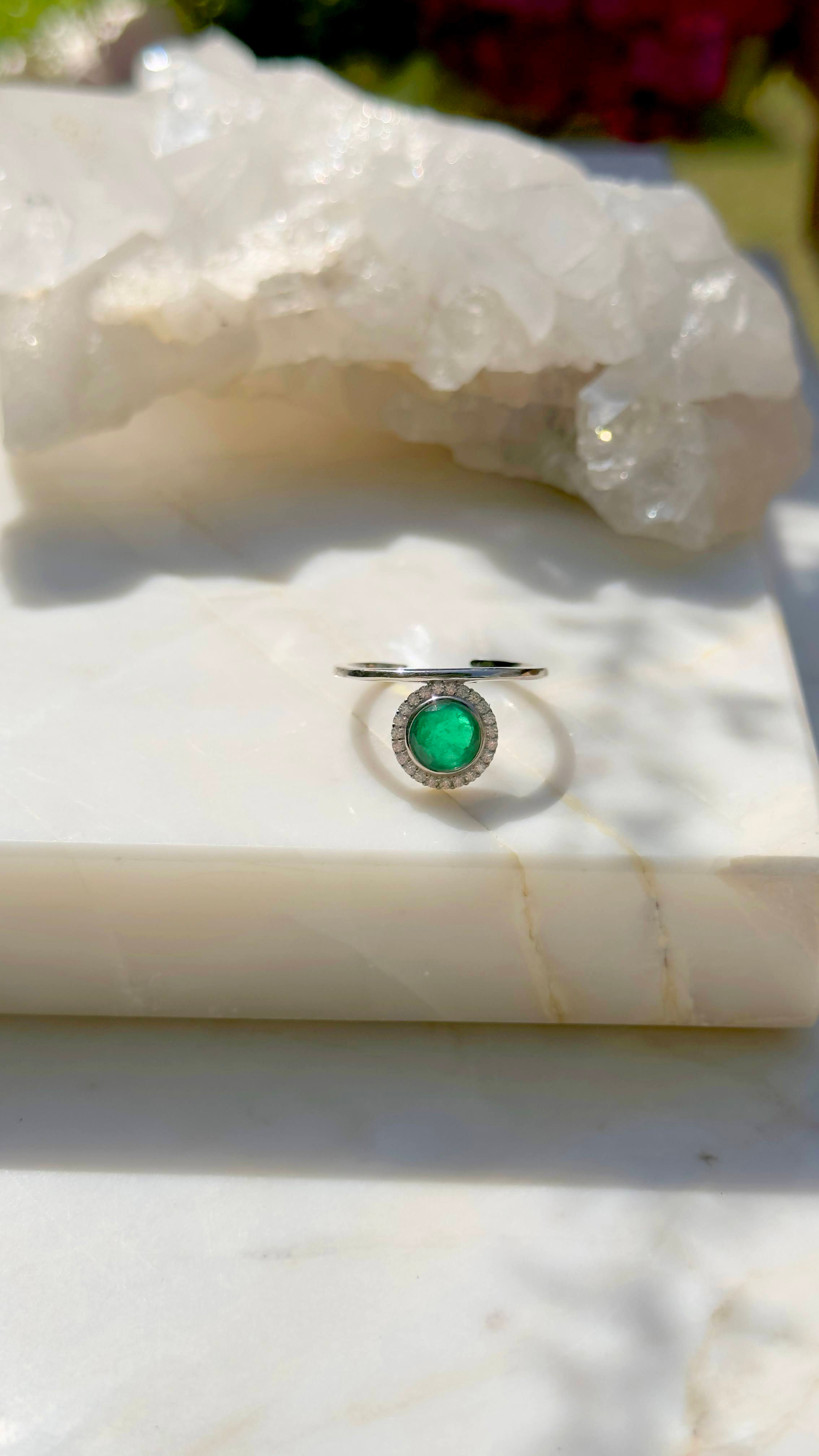 ANEL FUSION ESMERALDA ZIRCONIA BRANCA REDONDO