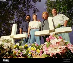 Jennifer & Elizabeth's parents at their graves