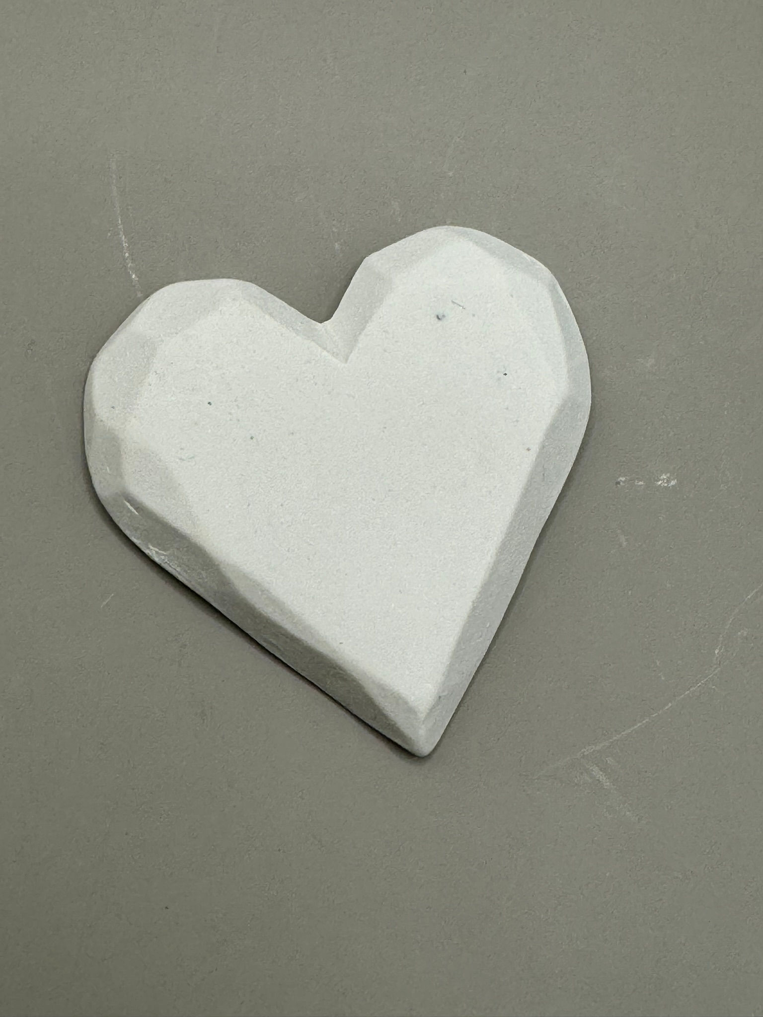 Fehér gipsz szivecske