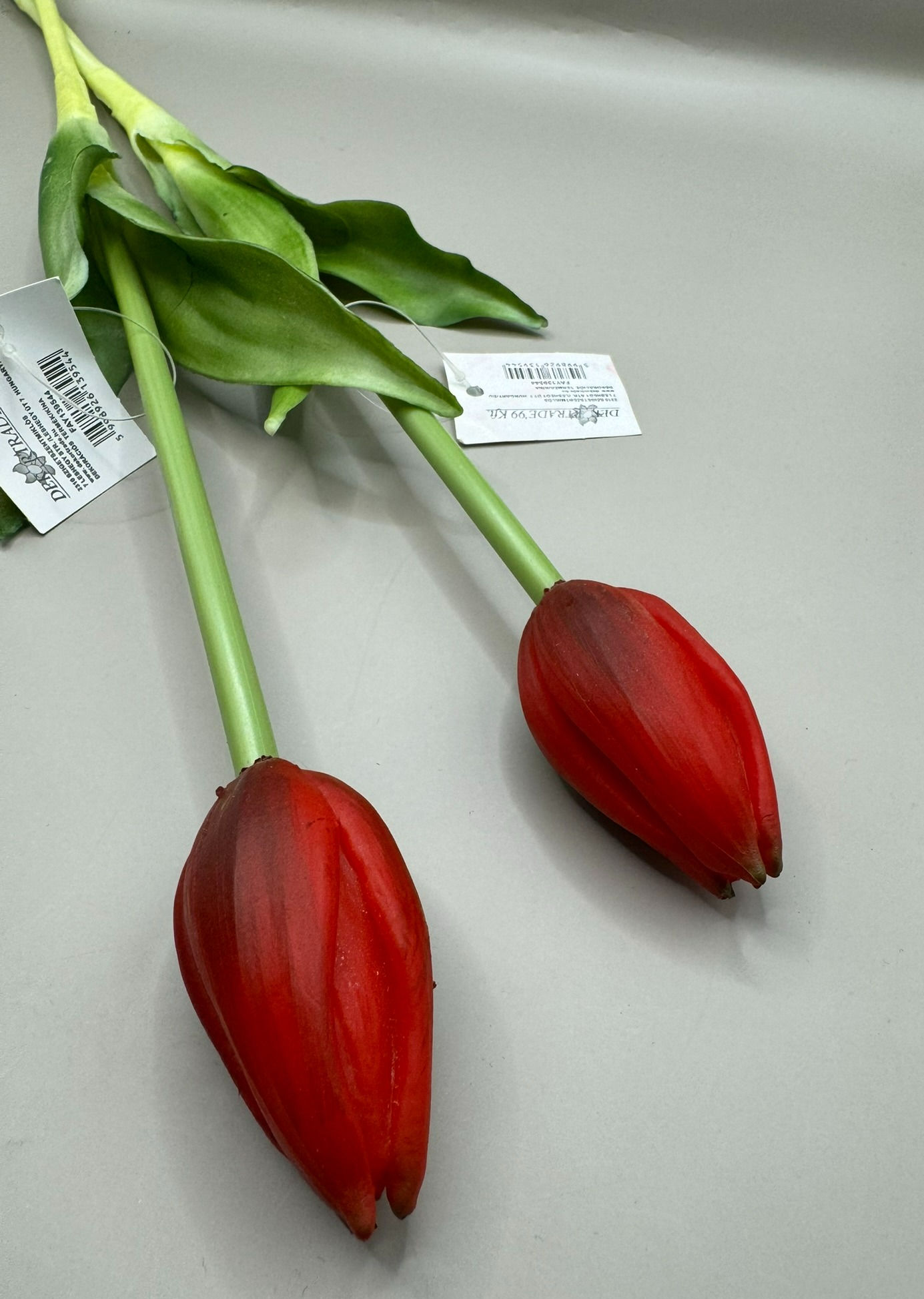 Piros színű élethű gumi tulipán szálas