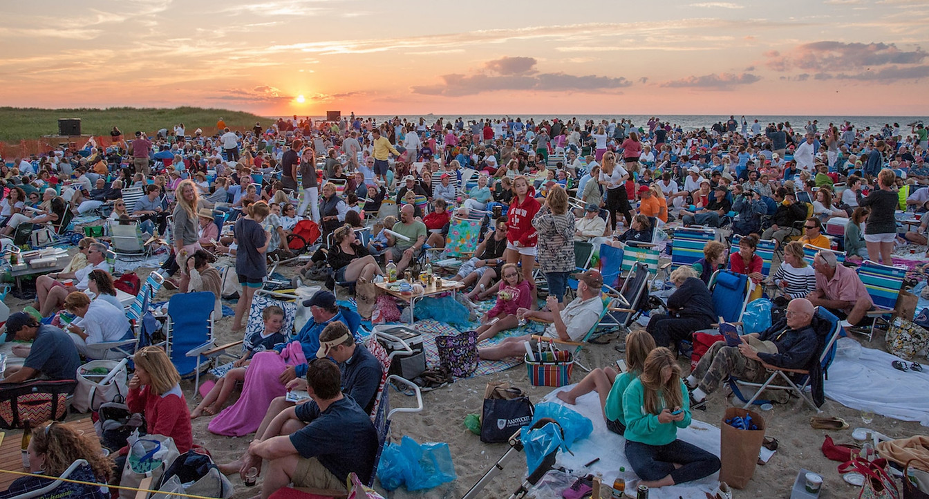 Crowds Nantucket