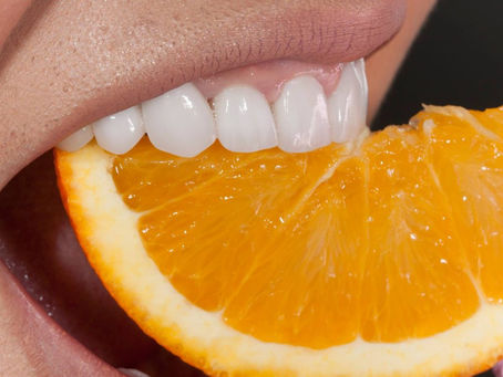 Implanturi dentare Iași? la DENTASTIC în Botoșani pentru zâmbetul tău perfect