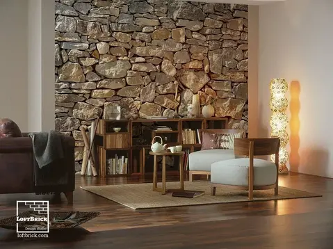 Intérieur avec finition en plâtre texturée.