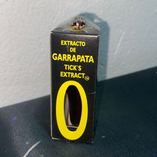 Producto esotérico utilizado en prácticas tradicionales relacionadas con el dominio simbólico, la firmeza de las intenciones y el fortalecimiento de vínculos personales o laborales. Es ampliamente empleado en rituales enfocados en la permanencia y la estabilidad energética.