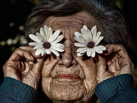 Na era do botox: envelhecer pode ser seu maior ato de coragem