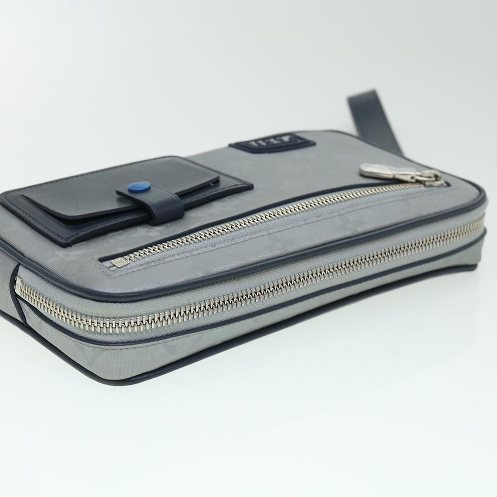 Miniaturbild: Louis Vuitton Alpha