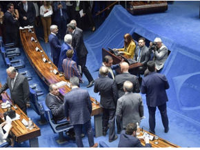 Senado está em rota de colisão com o Supremo