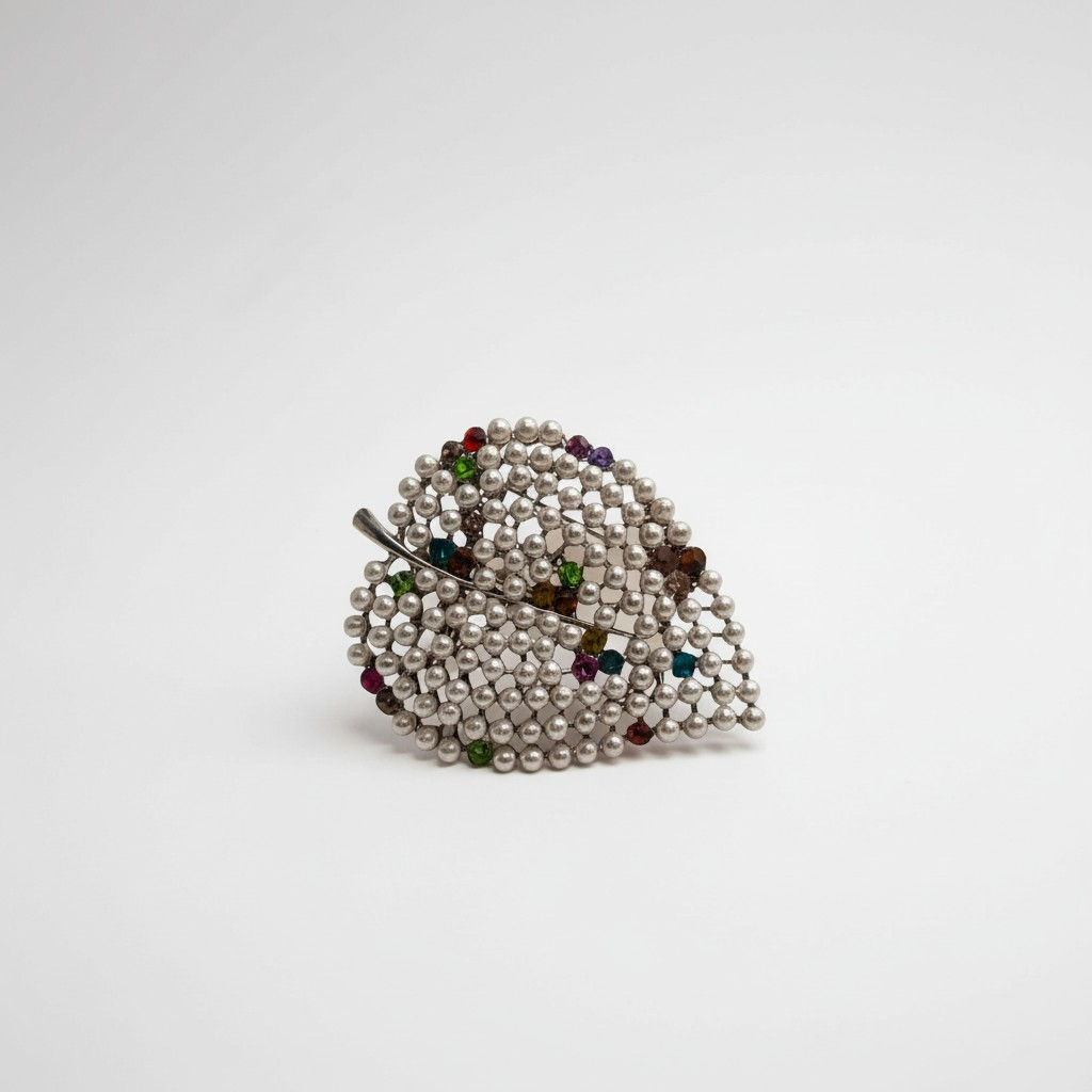 Silver Mystic PearlLeaf Broş