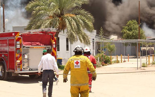Incendian su vehículo, luego de recibir amenazas en contra de su esposo