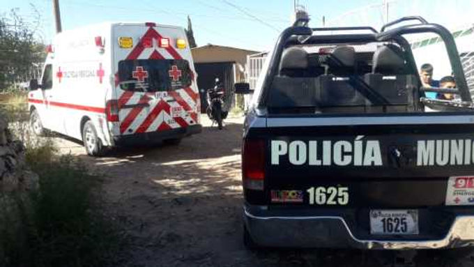 Mujer encuentra muerto a su esposo en su propia casa