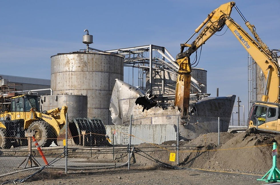 A West Valley ancillary support building is demolished in 2018. (Photo: DOE/CH2M Hill–BWXT West Valley)
