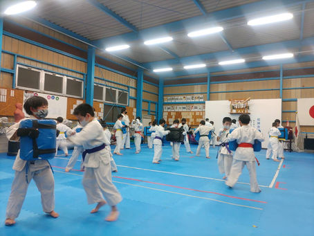 火曜日 ミットクラス