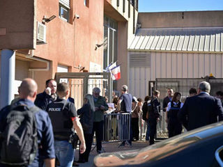 Estudiante hiere a docentes en escuela francesa