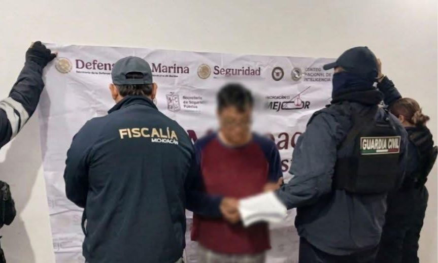 Arrestan a maestro de secundaria por acoso