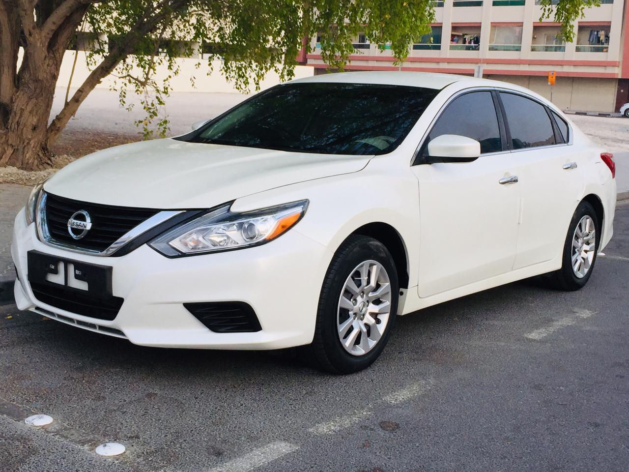 Only pay 665*/months for Nissan Altima 2017 Model mid option with Navigation 