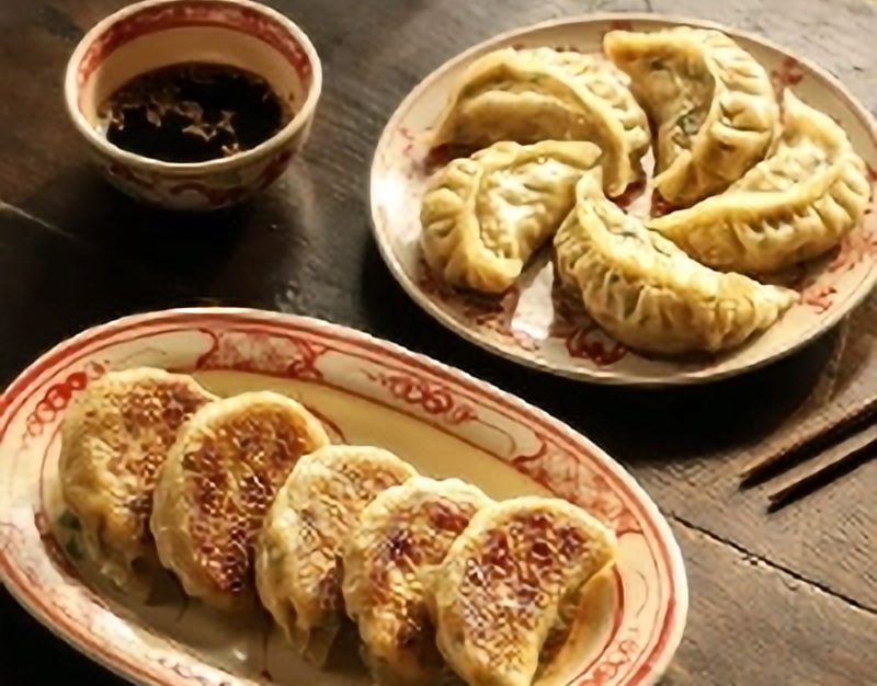 Koreanische Teigtaschen, gedämpft und gebraten (Mandu)
