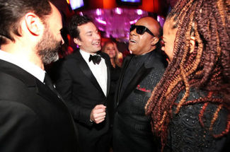 Stevie Wonder felicito a Jimmy Fallon