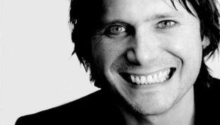 Un día como hoy 20 de enero de 1969 nace Nicky Wire (Manic Street Preachers)