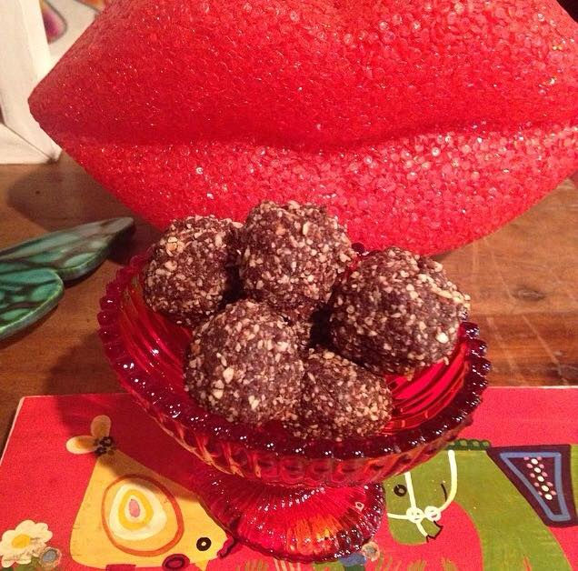 RECEITAS DA PAULINHA - TRUFA "ENGANA BOBO"