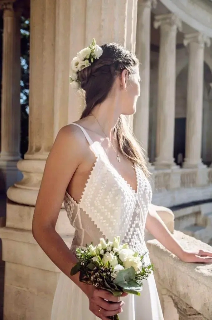 Anathée Collection Blanche créatrice de robe de mariée à Marseille rue breteuil