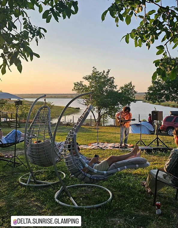 glamping-delta-sunrise-somova-delta-dunarii.jpg