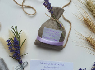 Marturii_nunta_botez_saculeti_cu_lavanda_de_la_pridvorul_cu_levantica.jpg