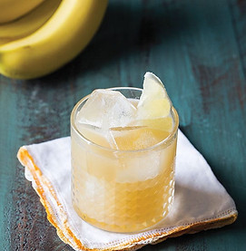 chow-chicka-bow-wow-bananas-vertical-crdt-lara-ferroni.jpg