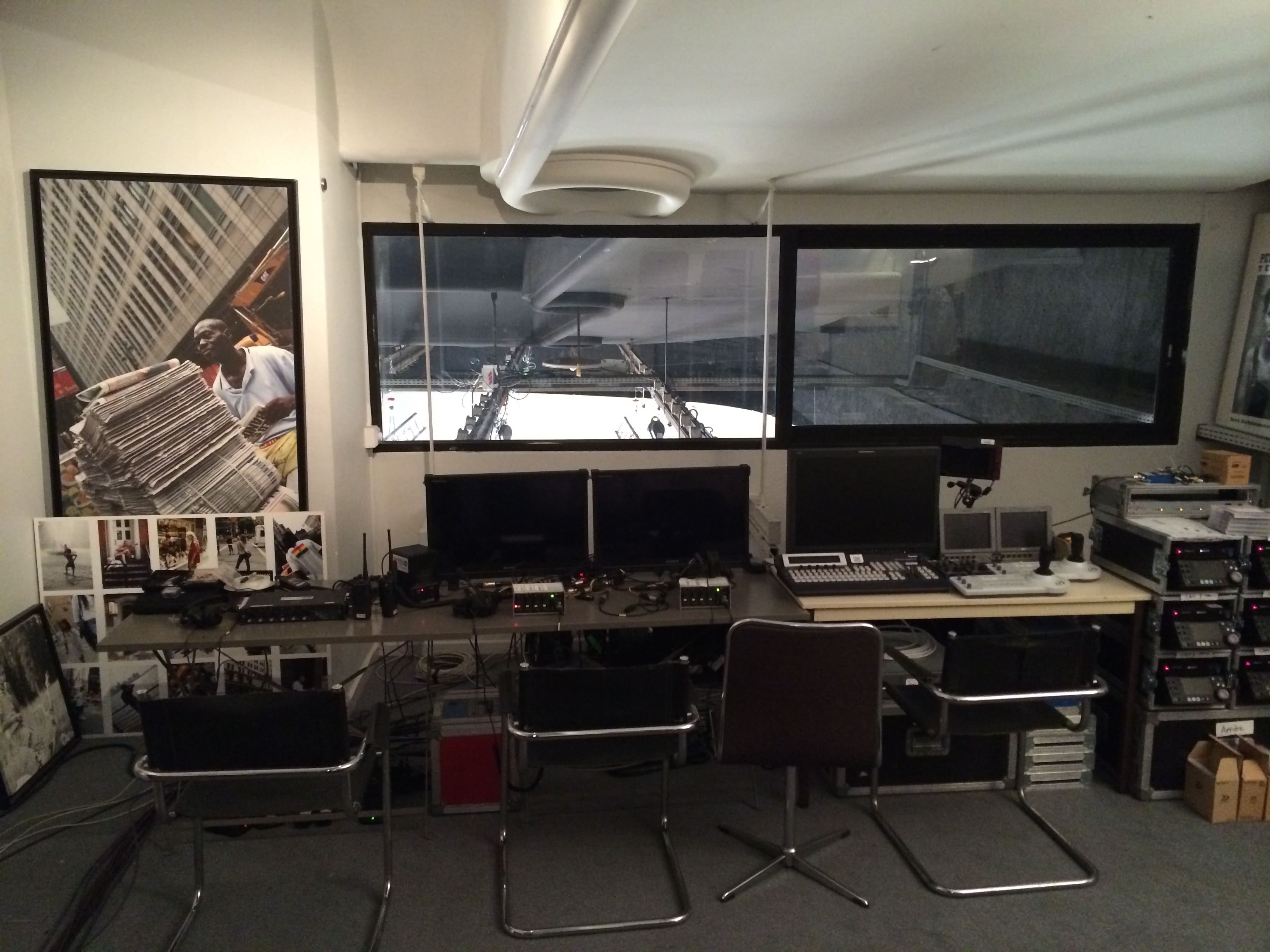 une loge à l'étage du grand studio ABEL14 équipée techniquement pour l'organisation d'un événement au grand studio ABEL14