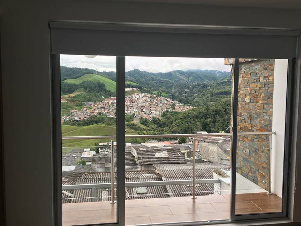 Miniatura: VENTA DE CASA SULTANA
