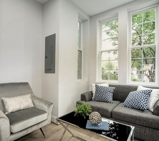 nice view with sitting area on couch