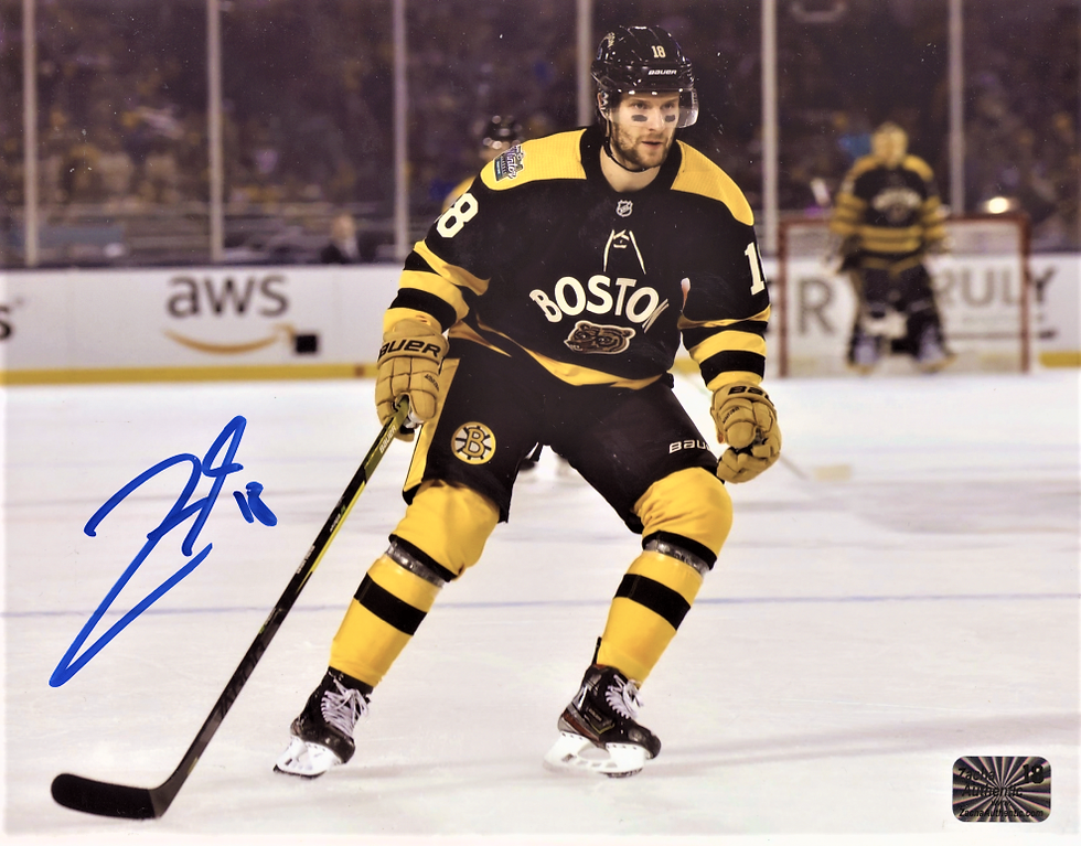 Pavel Zacha Boston Bruins Signed 8x10 2023 Winter Classic COA