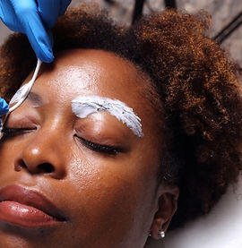 Lifting des sourcils (1)_edited.jpg
