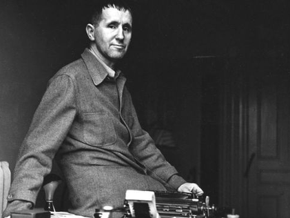 人物介紹 | 戰爭與人性的史詩 - 布萊希特與《勇氣媽媽》