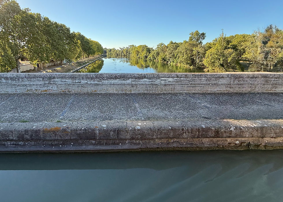 The Pont-Canal sur L'Orb (Orb Aqueduct) is a 19th Century water bridge in Béziers that carries the Canal du Midi safely over the Orb River.