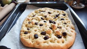 Focaccia velocissima e facile della nonna (non la mia però)