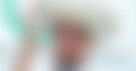Roberto Sánchez, candidato presidencial de Juntos por el Perú y clasificado a la segunda vuelta de las Elecciones Perú 2026, durante una actividad pública mientras brinda declaraciones sobre regulación y políticas públicas.