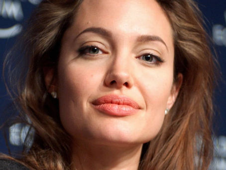 If Going through a Divorce, Take it from Angelina: Find Your Cooking Class!