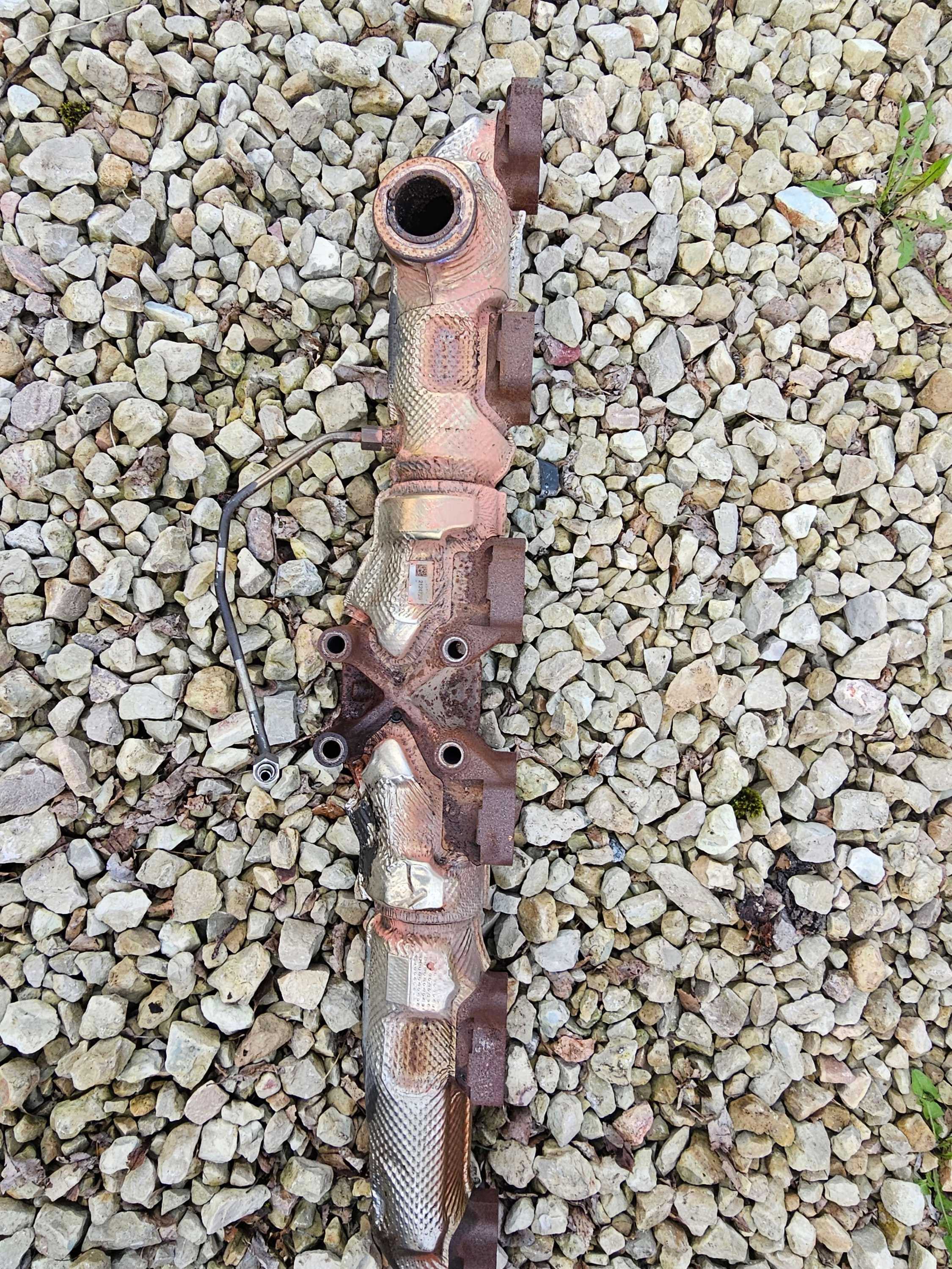 Xf 106 izplūdes kolektors Exhaust manifold 212472

