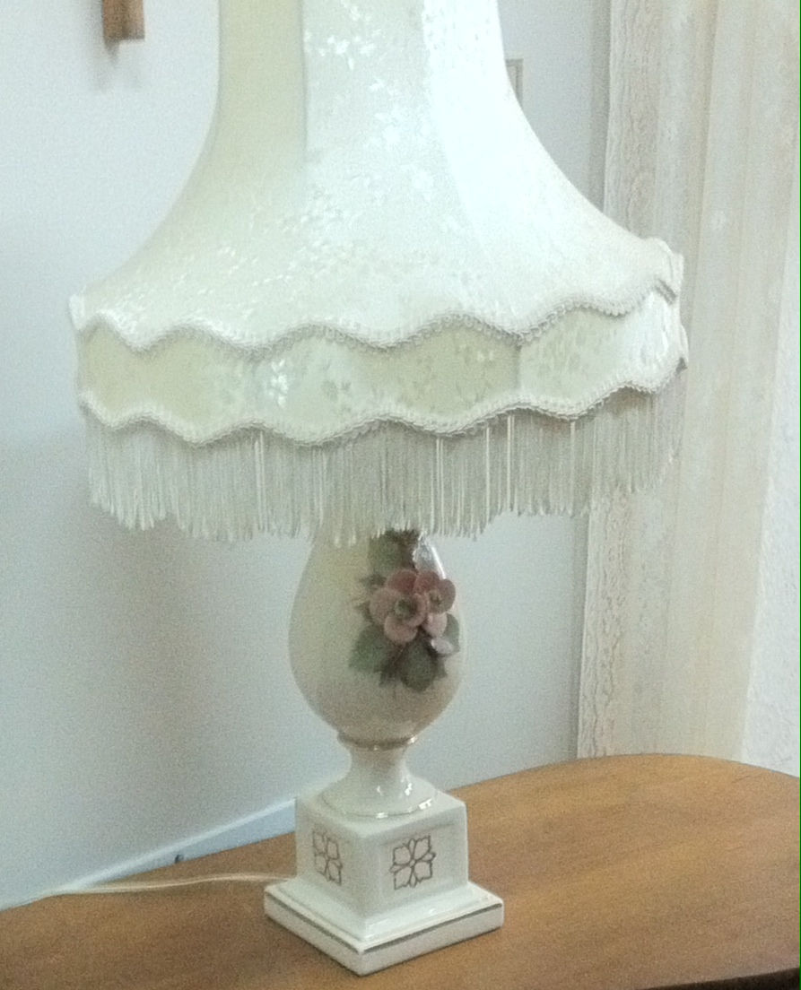 Lamp white fringed
