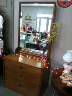1959 Thomasville Dresser, Vintage